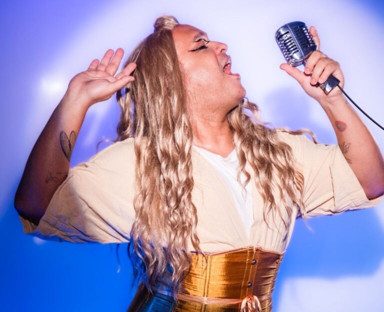 John Raifer lança carreira solo nesta sexta-feira (29), com show New Era, em Maceió