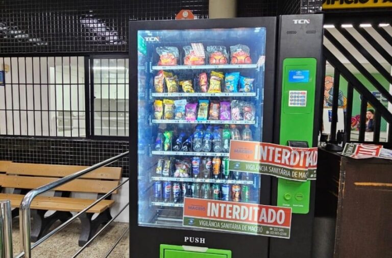 Vigilância Sanitária interdita máquina de venda automática
