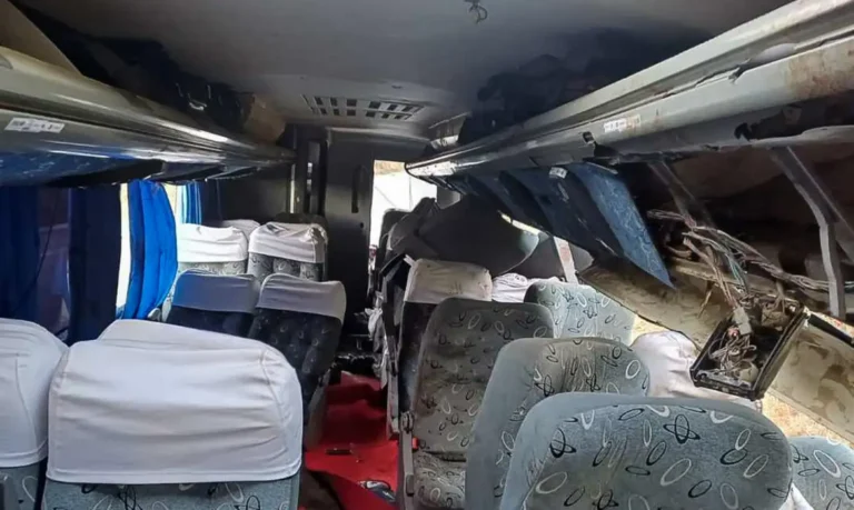 Acidente com ônibus em Pernambuco deixa 17 mortos