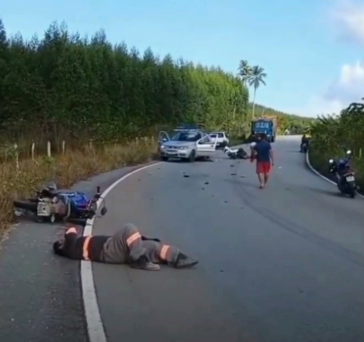 Jovem morre e duas pessoas ficam feridas em colisão de motos