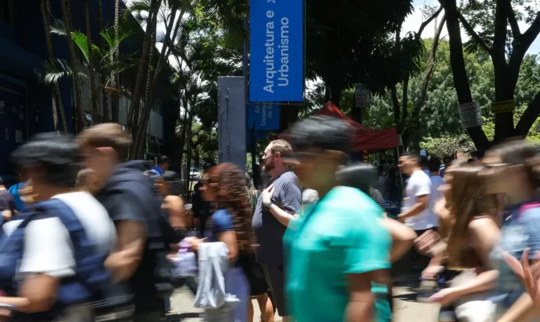 Abstenção no 1° dia do Enem 2025 chegou a 27% em todo Brasil