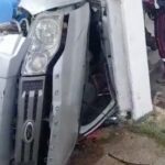 Motorista fica ferido após carro capotar em Rio Largo