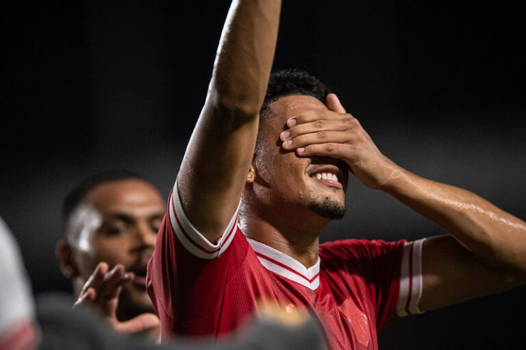 Com gol do estreante Maycon, CRB vence e se mantém 100% no Alagoano