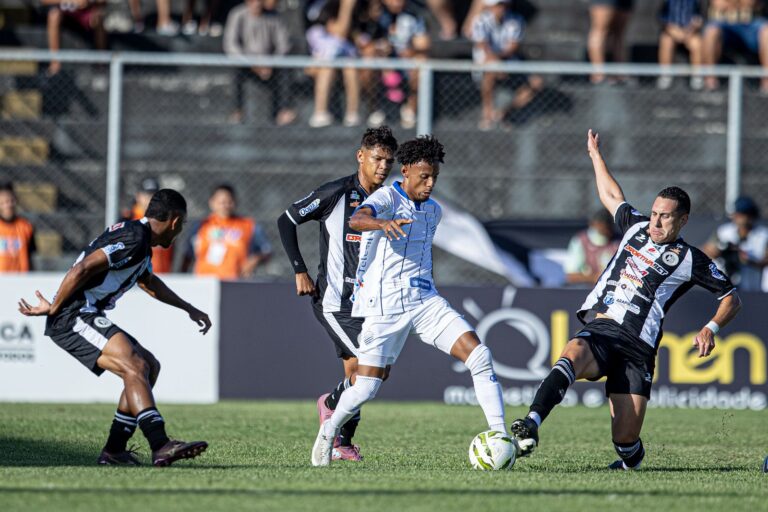 Técnico do CSA valoriza empate e destaca solidez defensiva