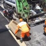 Mulher deixa sofá secando na calçada e móvel é levado por caminhão de lixo em Maceió