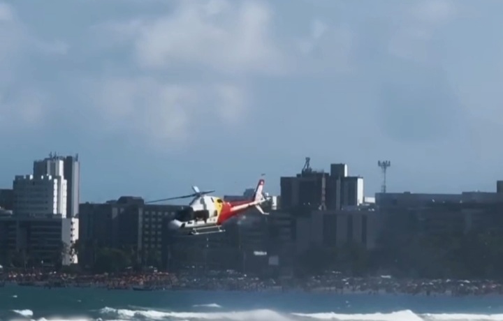 Aeronaves fazem buscas por pessoa desaparecida na Jatiúca