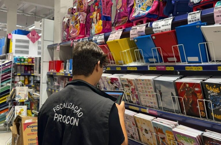 Procon Maceió divulga pesquisa de preços de material escolar