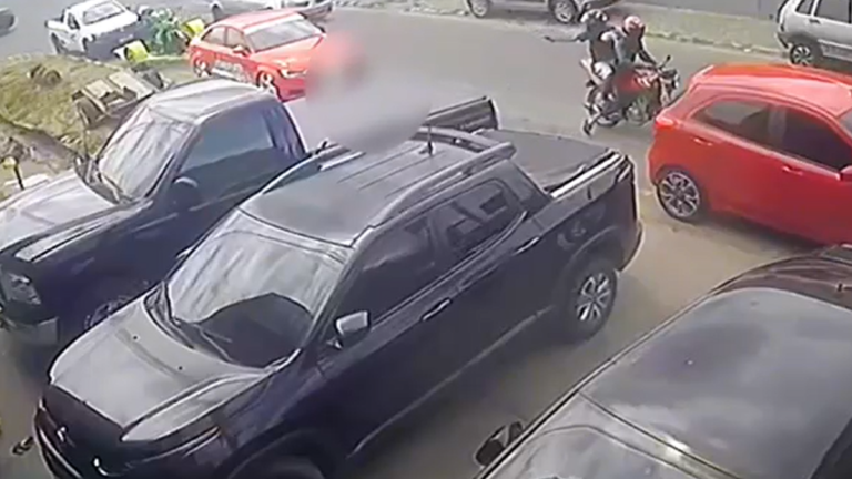 Homem sofre atentado a tiros no Tabuleiro do Martins