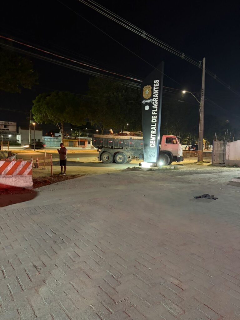 Motorista de caçamba é preso após flagrante de crime ambiental em Maceió