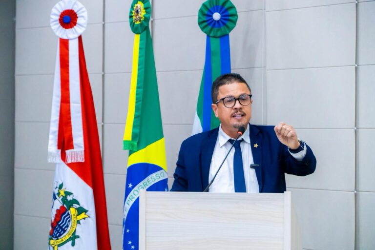 Vereador Charles Hebert assume liderança do PCdoB na Câmara de Maceió