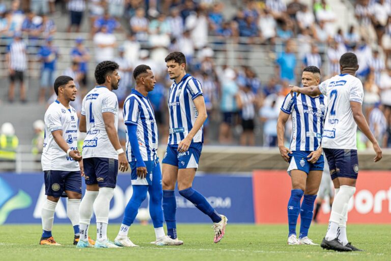 Técnico do CSA celebra classificação da equipe e projeta semifinal contra o CRB: “Clássico não tem favorito”