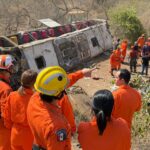 Acidente envolvendo ônibus de romeiros deixa 15 mortos no Sertão de Alagoas