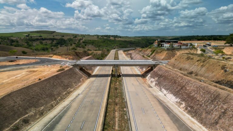 Alagoas ganha novo trecho duplicado da BR-101 em Junqueiro