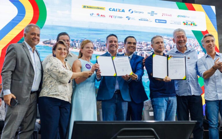 Caravana Federativa anuncia R$ 11 bilhões em obras para Alagoas