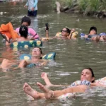 Flutuação no Rio Gelado: brincadeira vira destino turístico disputado em Alagoas