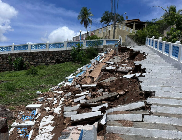 Governo anuncia medidas para reconstrução em Piranhas