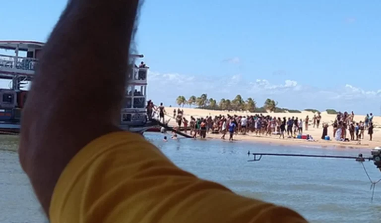 Menino de quatro anos morre após se afogar em Piaçabuçu