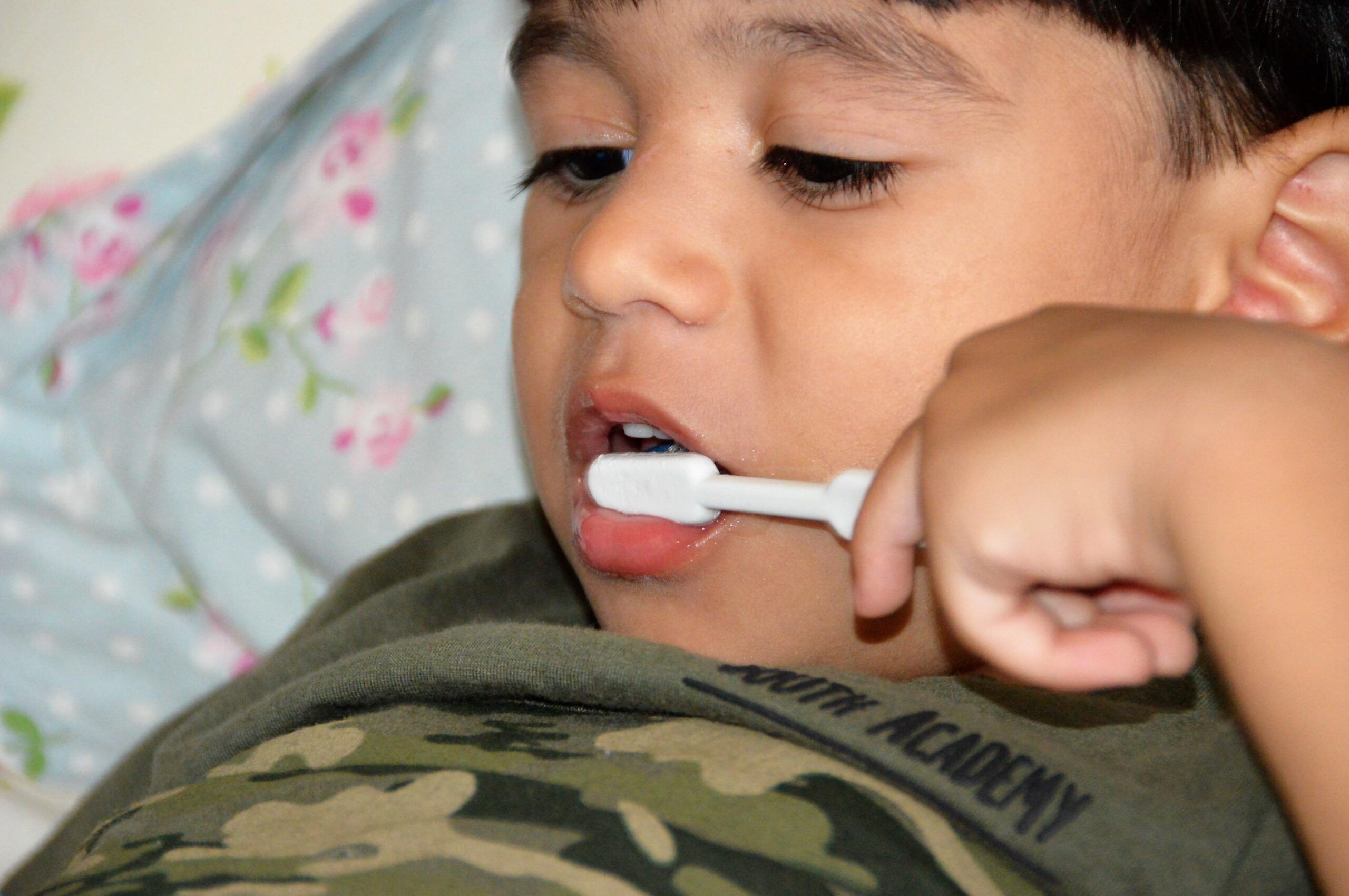 cirurgia-dentista-da-sesau-orienta-quando-deve-ser-a-primeira-consulta-odontologica-da-crianca