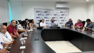 MPF articula solução consensual para garantir acesso de pescadores tradicionais à Praia de Ipioca