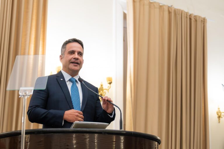 Governador de Alagoas encaminha reajuste de 6% para todos os servidores públicos estaduais