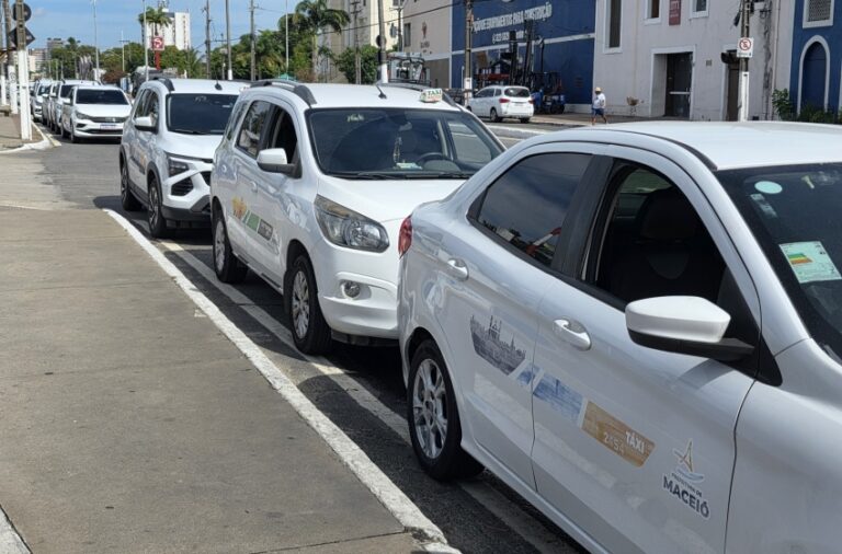 Maceió reabre credenciamento para novos taxistas; veja como participar
