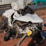Motorista morre após carro colidir contra carreta em Marechal Deodoro