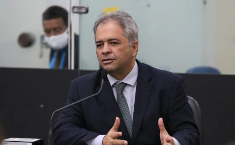 Silvio Camelo pede urgência na votação de reajuste de 6% para servidores antes do prazo eleitoral