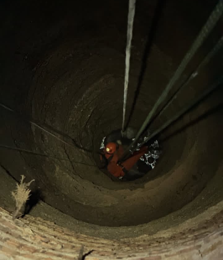 Bombeiros resgatam boi de poço com 30 metros de profundidade em Feira Grande