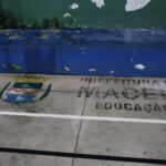 Ministério Público encontra escola suja e alunos sem transporte escolar em Maceió