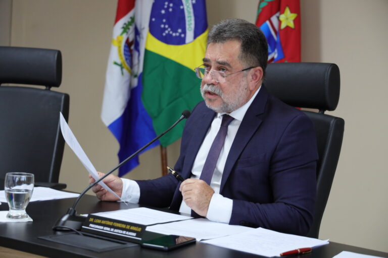 Lean Araújo será reconduzido à chefia do Ministério Público em sessão solene no próximo dia 28