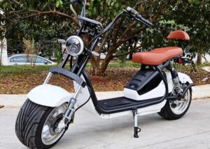 Veículos autopropelidos estão proibidos de trafegar em calçadas, ciclovias ou ciclofaixas em Maceió