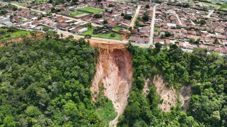 Defesa Civil recomenda medidas urgentes para conter avanço de voçoroca em Rio Largo