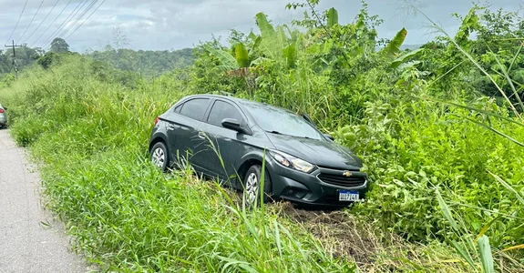 Óleo em pista causa acidentes em Matriz de Camaragibe