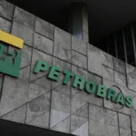 Petrobras aumenta produção para mitigar efeitos da guerra