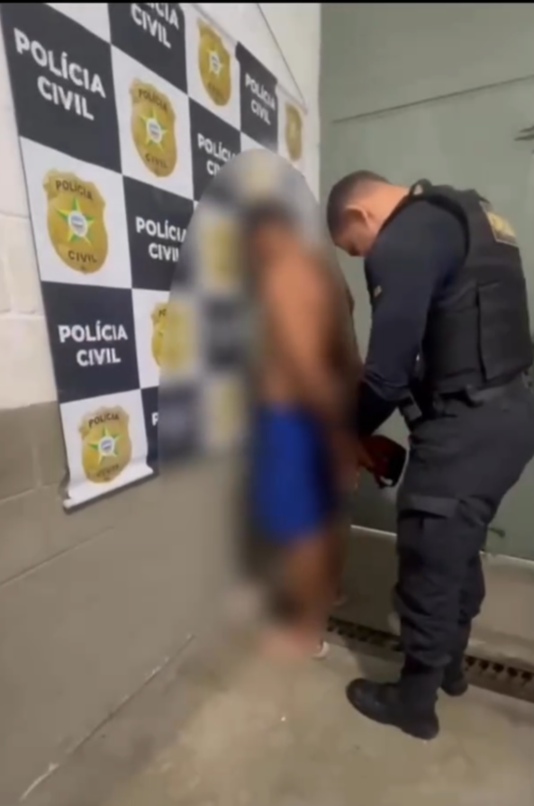 Polícia cumpre mandado de prisão no bairro da Pajuçara após abordagem