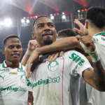 Palmeiras vence Flamengo e amplia vantagem na liderança do Brasileiro