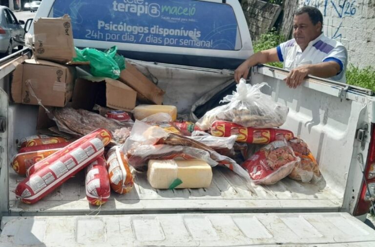 Vigilância Sanitária apreende 200 kg de produtos fora da validade no Graciliano e no Village