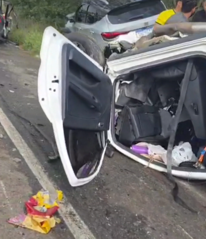 Colisão deixa uma pessoa morta e feridos em Craíbas