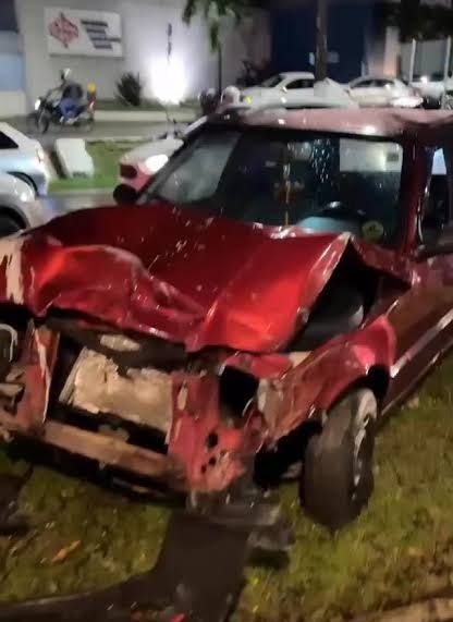 Motorista é preso após acidente com cinco carros na Fernandes Lima