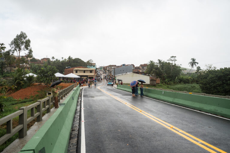 Governo de Alagoas inaugura ponte sobre o Rio Comandatuba em Porto Calvo e liga acesso à AL-465