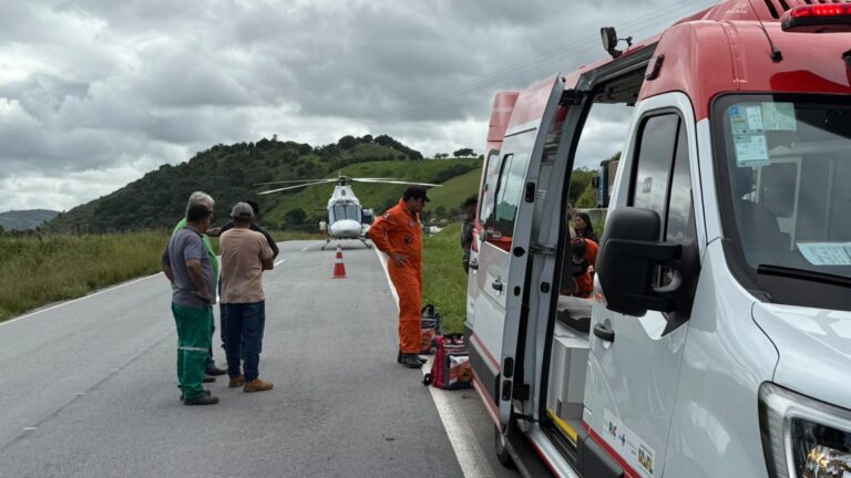 Vítimas são resgatadas após capotamento em Joaquim Gomes