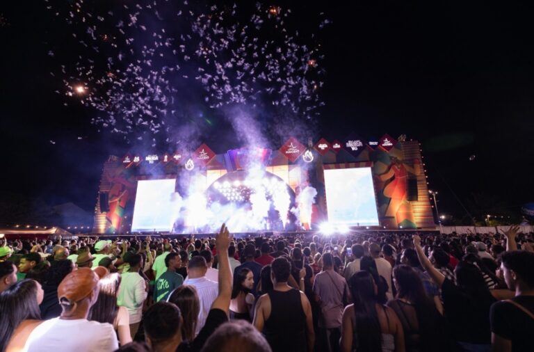 Polo Jaraguá se despede com forró e música eletrônica