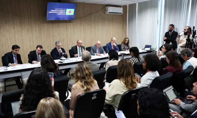 Setores atingidos por tarifaço dos Estados Unidos terão novo plano de socorro
