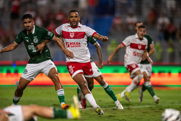 CRB empata com o Goiás no Rei Pelé pela 17ª rodada da Série B