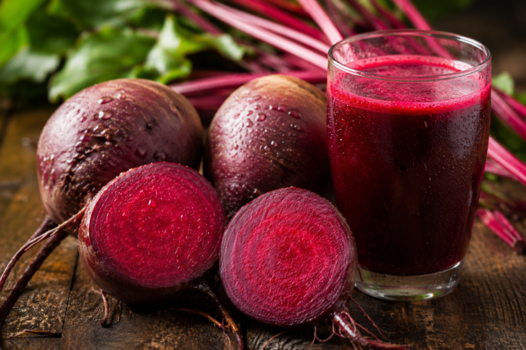 Beterraba: tudo o que você precisa saber sobre esse alimento e seu famoso suco