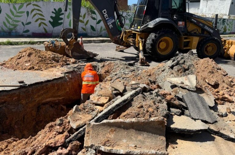 Infraestrutura substitui tubulações danificadas em Maceió