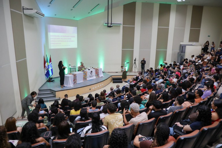 Recepção aos novos alunos e aula inaugural marcam início do semestre 2026.2 na Ufal