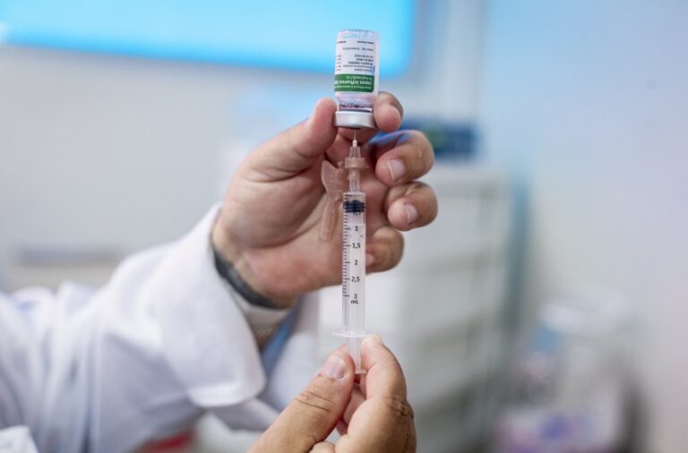 Saúde destaca importância da imunização contra dengue