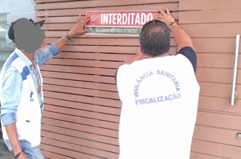 Vigilância Sanitária de Maceió interdita restaurante no Farol