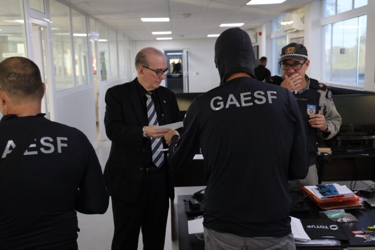 Operação combate esquema de fraude fiscal no setor da sucata